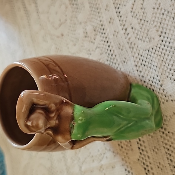 Vintage Risqué Pose Lady Mug - Picture 7 of 7